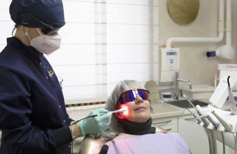Laser terapia per dolore facciale ATM