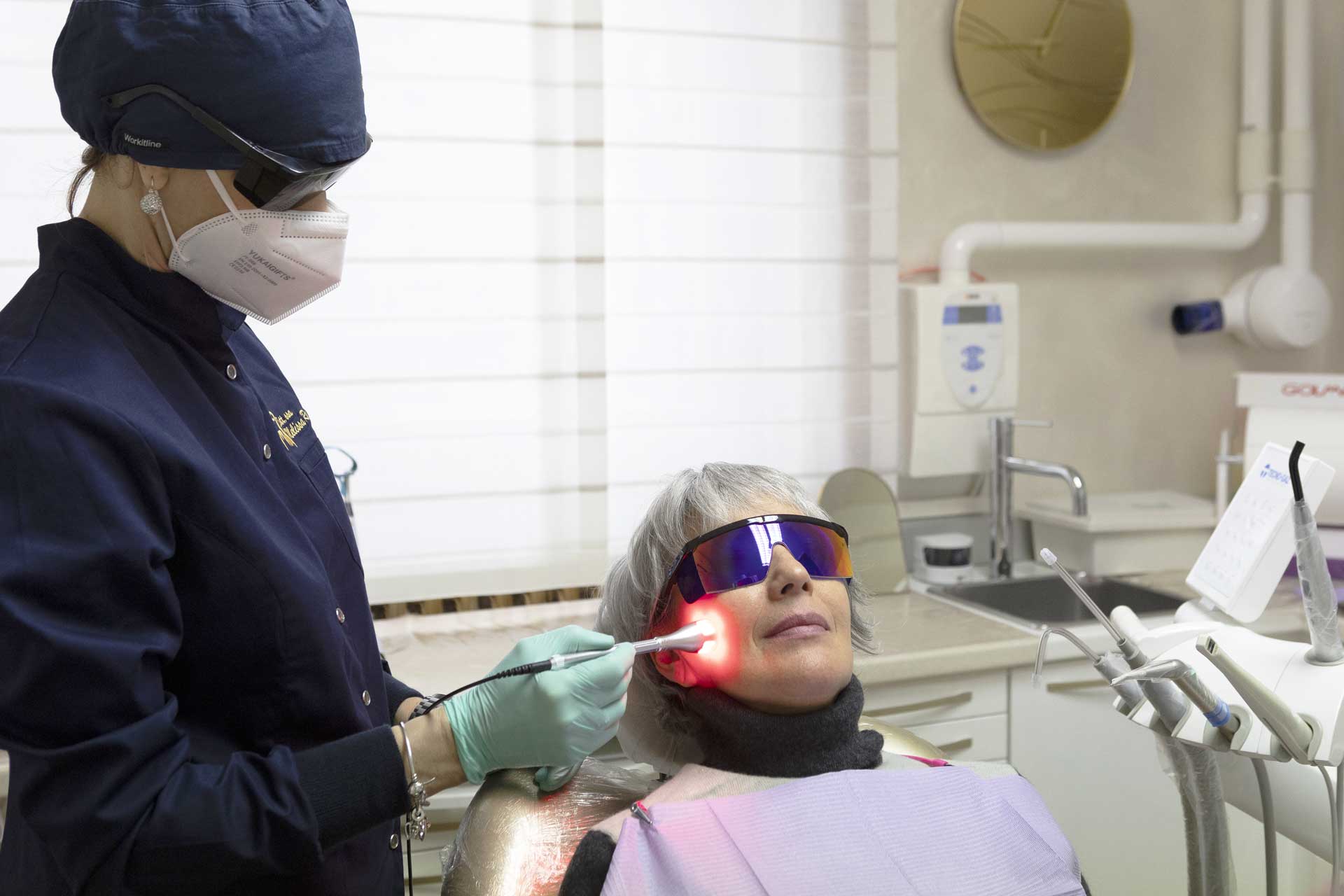 Laser terapia per dolore facciale ATM